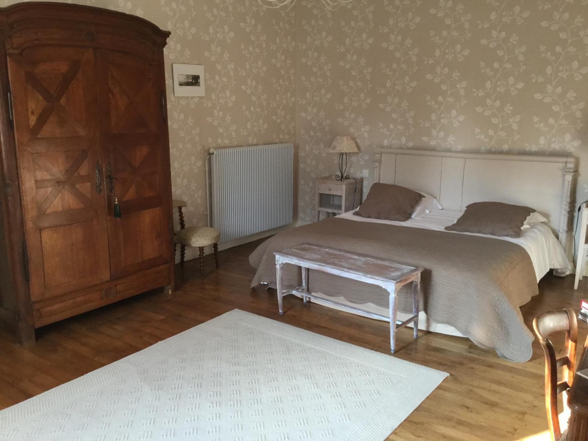 Chateau Des Essards Avec Piscine Et Jacuzzi Ланже Номер фото